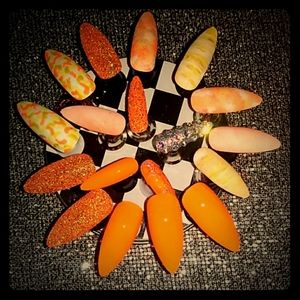 Custom press on nails